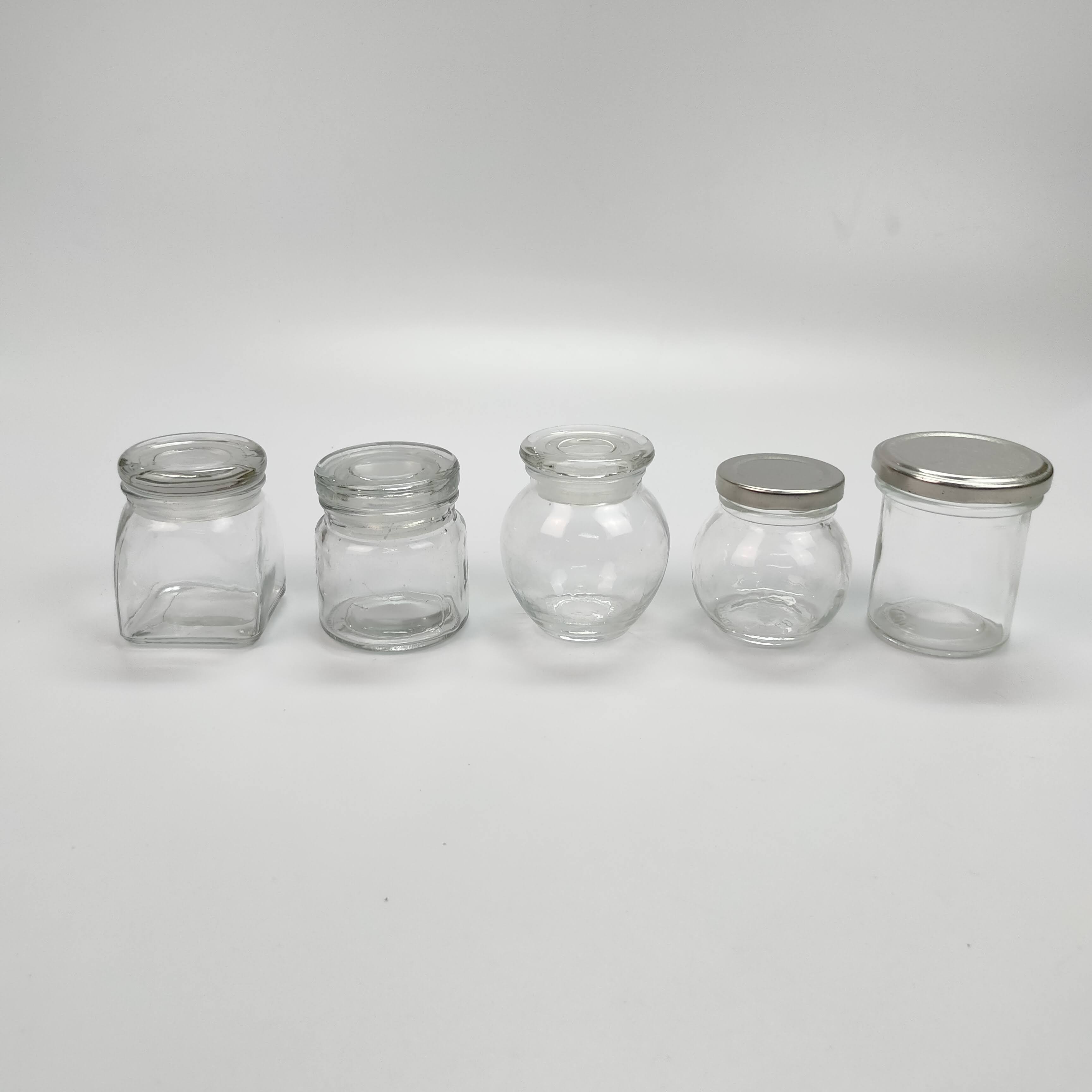 small glass jars for giveaways and gifts