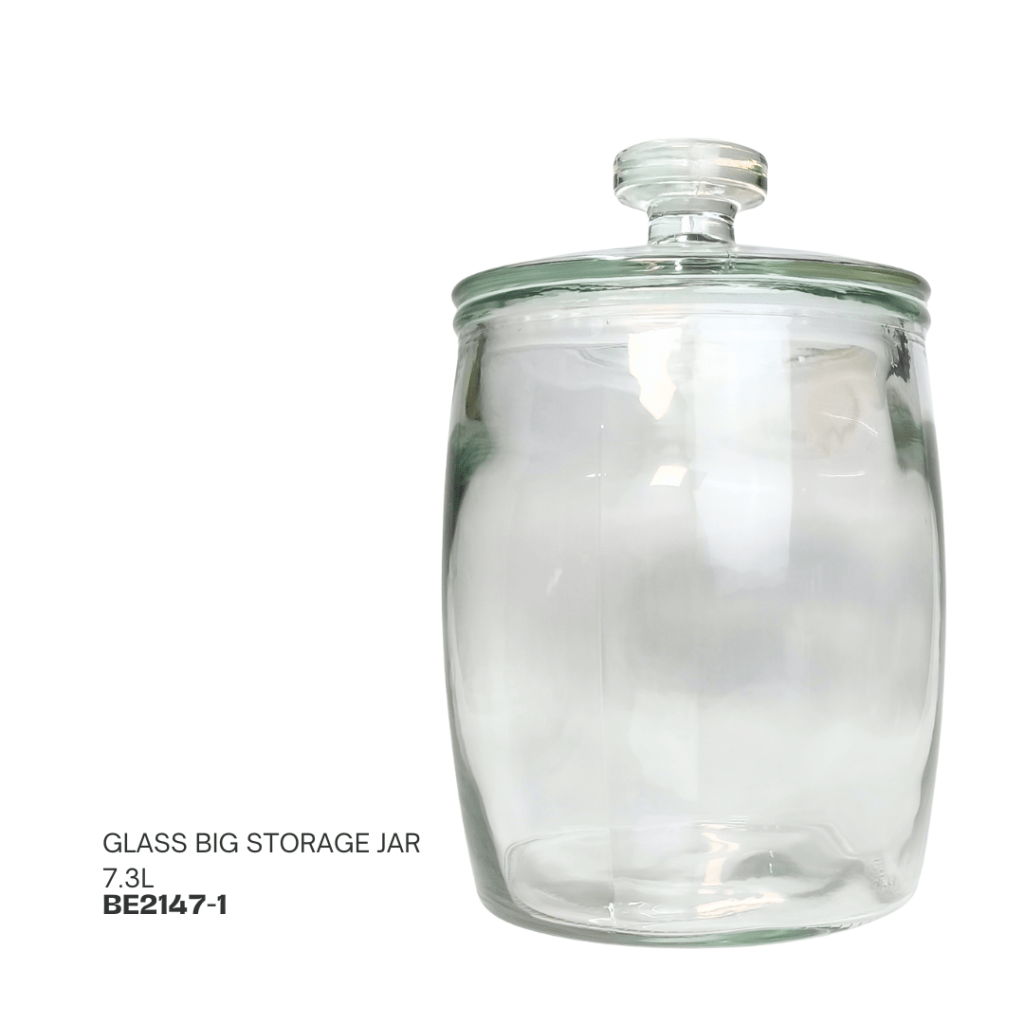 Clear glass big storage jar with a lid, capacity of 7.3 liters.