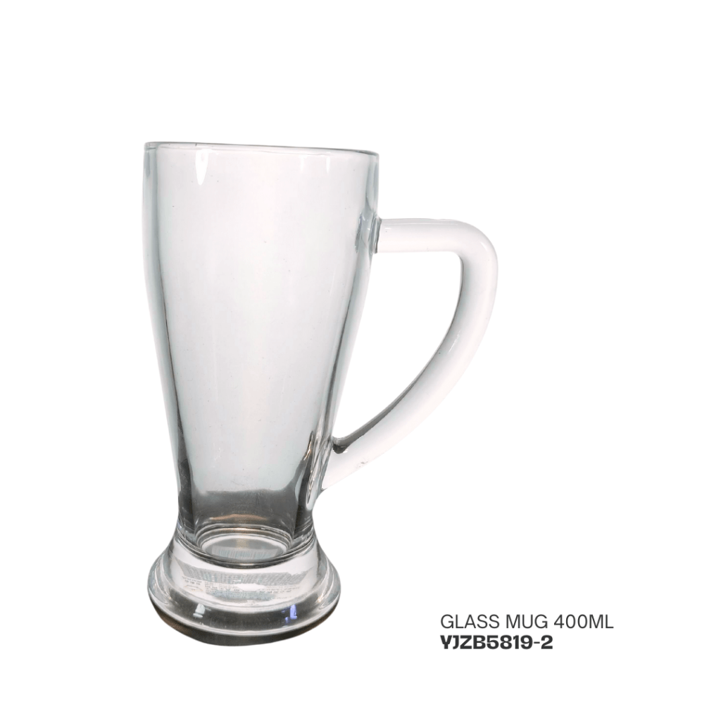 Clear glass mug with a handle, capacity 400ml.